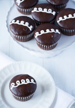 Homemade Hostess Cupcakes from BrownEyed Baker